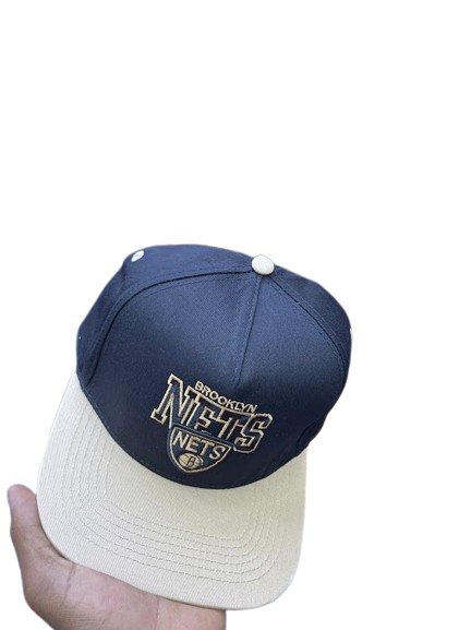 Brooklyn Nets Vintage Shield Snapback Cap – Black & Cream